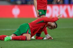 开云体育中国-葡萄牙队绝杀法国队，马龙统治全场