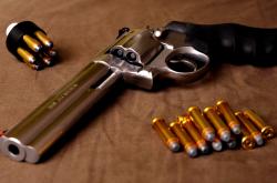 开云体育登录-策略风暴，梅赛德斯绝地逆转索伯，维斯塔潘在轰鸣中再铸王权