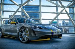 开云sport-魔改现实，当步行者穿越时空对阵深圳，东契奇在量子纠缠中投出关键一球