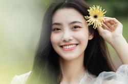 开云sport-欧冠淘汰赛之夜，从无冕英雄阿克的全面数据爆炸，看足球的另一种胜利