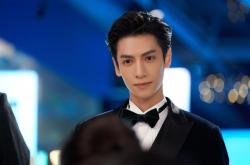 开云体育-铁闸与节拍器，恩佐如何用一场防守表演，诠释佛罗伦萨的胜利方程式