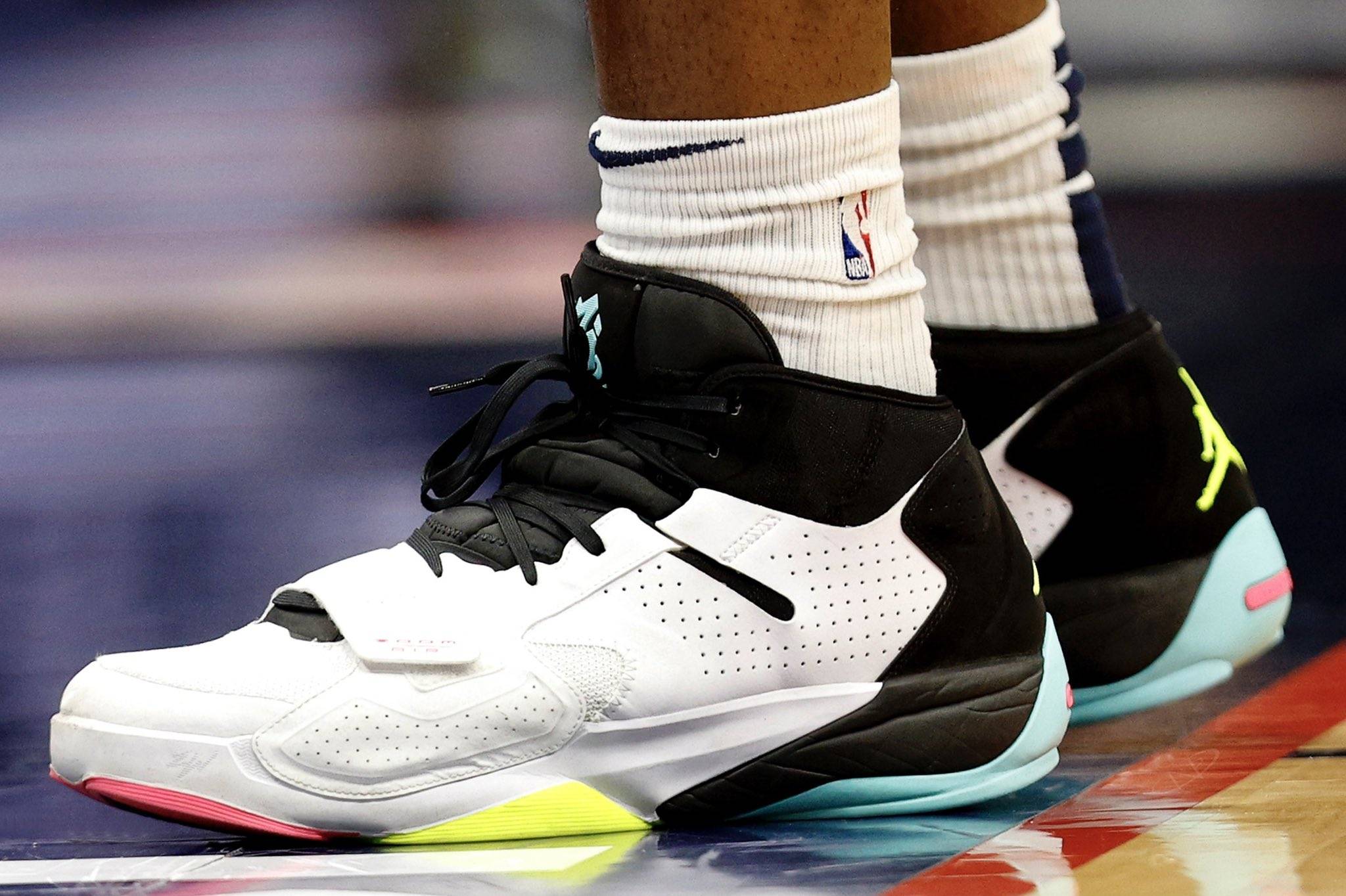 篮网碾压热火B队,锡安完成帽子戏法 篮网碾压热火B队,锡安完成帽子戏法