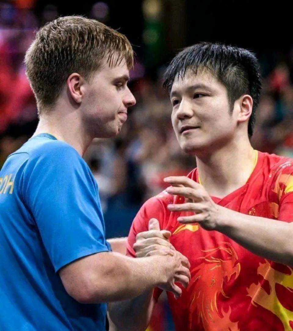 奥地利乒乓球队鏖战瑞典乒乓球队,樊振东送出助攻 奥地利乒乓球队鏖战瑞典乒乓球队,樊振东送出助攻