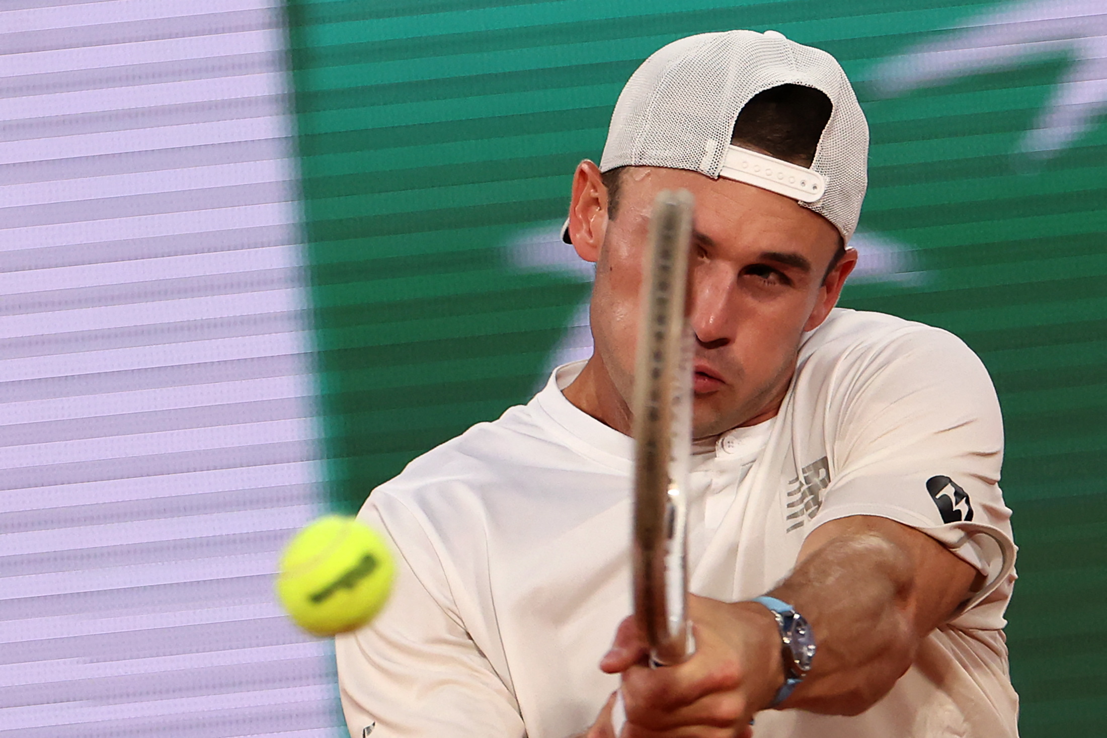 包含日本网球队爆冷美国网球队，阿尔卡拉斯完成帽子戏法的词条