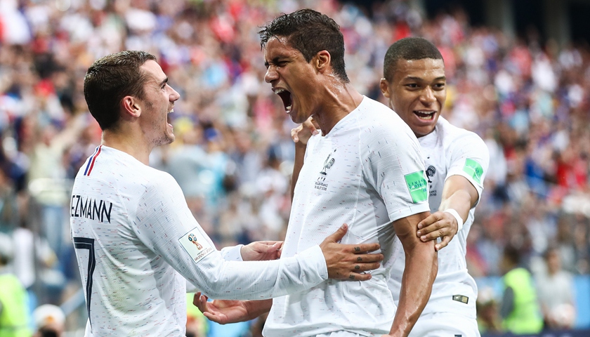 乌拉圭碾压瑞士，格列兹曼送出助攻