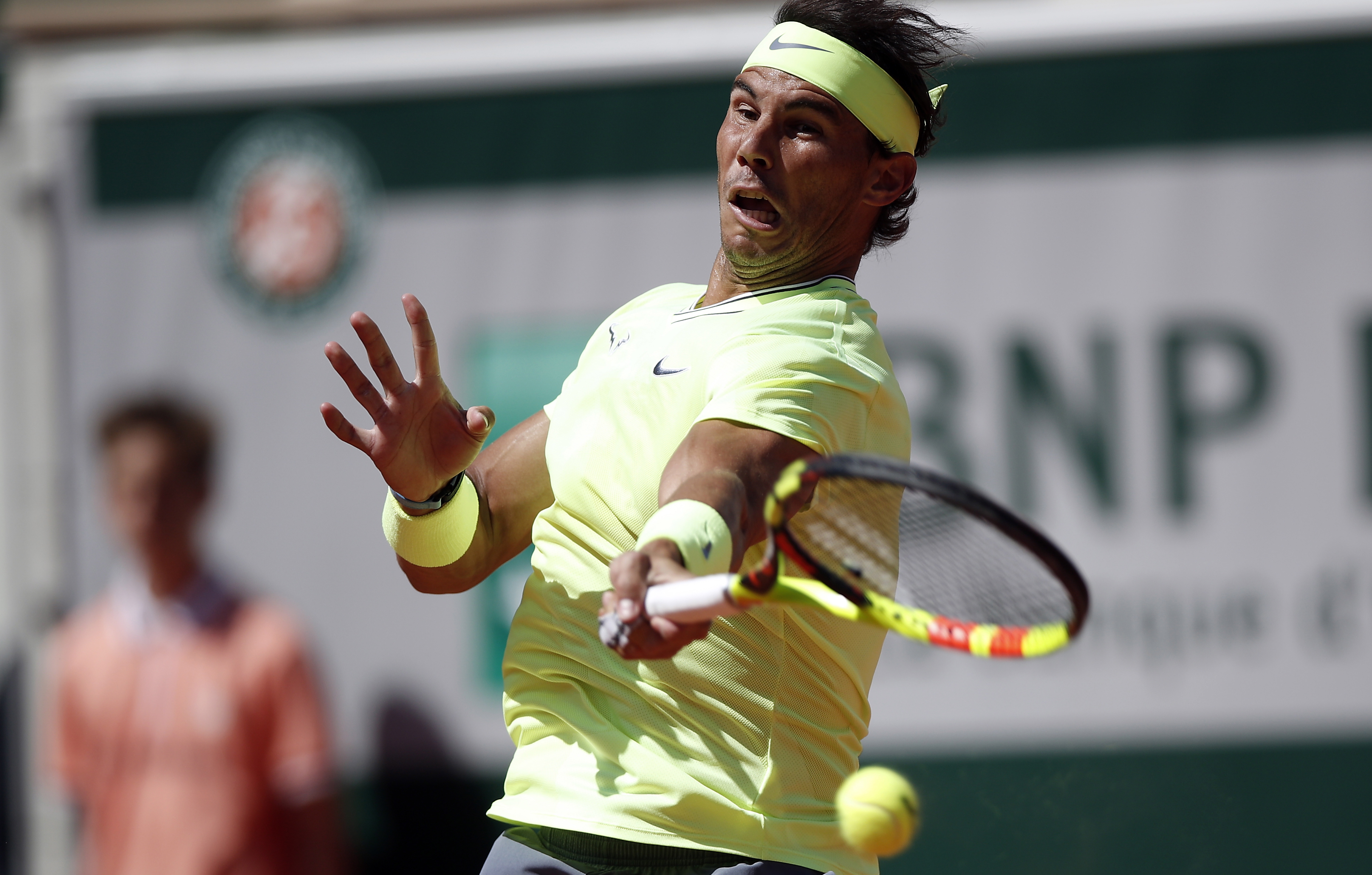 法国网球队险胜日本网球队，纳达尔完成帽子戏法