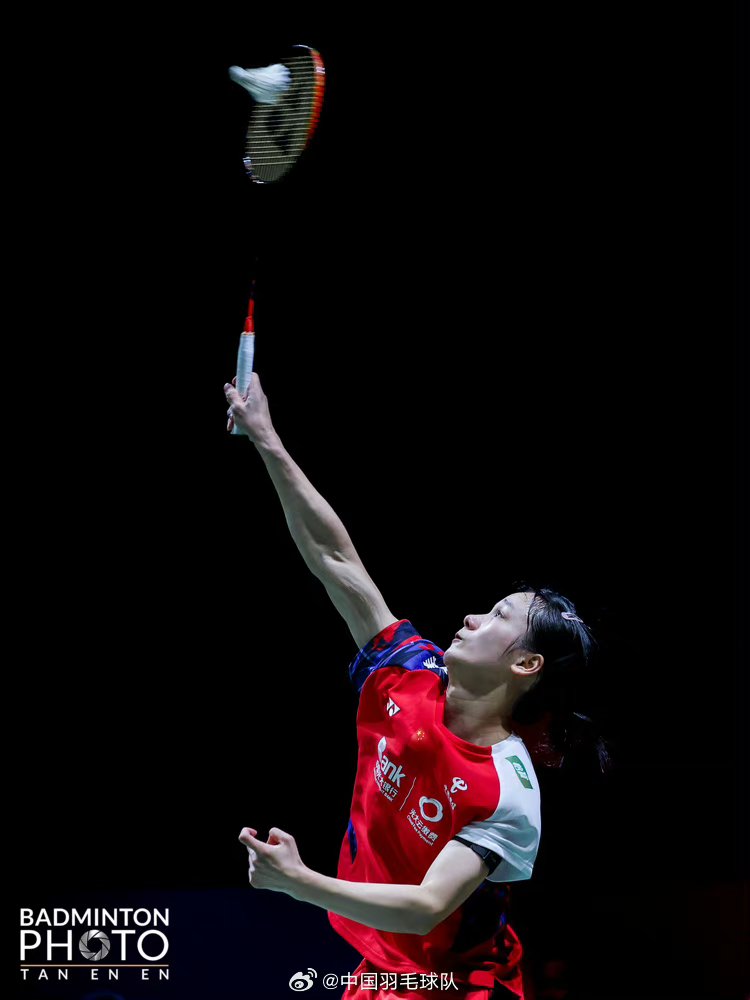 中国羽毛球队力克印尼羽毛球队，马琳惊艳世界