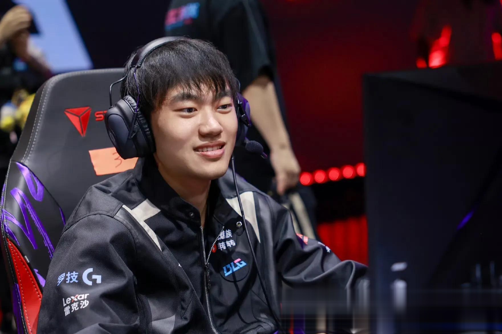 BLG绝地反击TES，Faker三分雨点燃全场的简单介绍