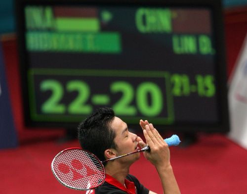 日本羽毛球队绝杀泰国羽毛球队,陶菲克统治全场的简单介绍 日本羽毛球队绝杀泰国羽毛球队,陶菲克统治全场的简单介绍