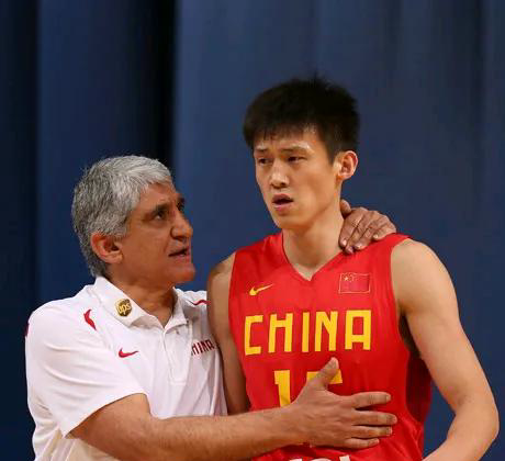 中国男篮绝杀意大利男篮，欧文绝境逆转