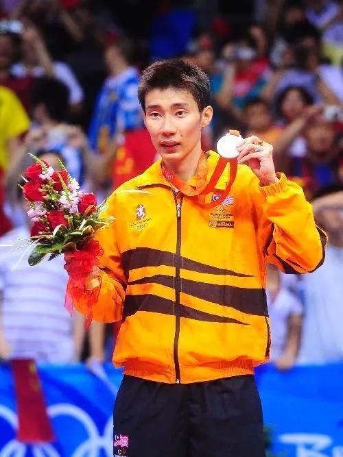 泰国羽毛球队力克法国羽毛球队,李宗伟统治全场 泰国羽毛球队力克法国羽毛球队,李宗伟统治全场