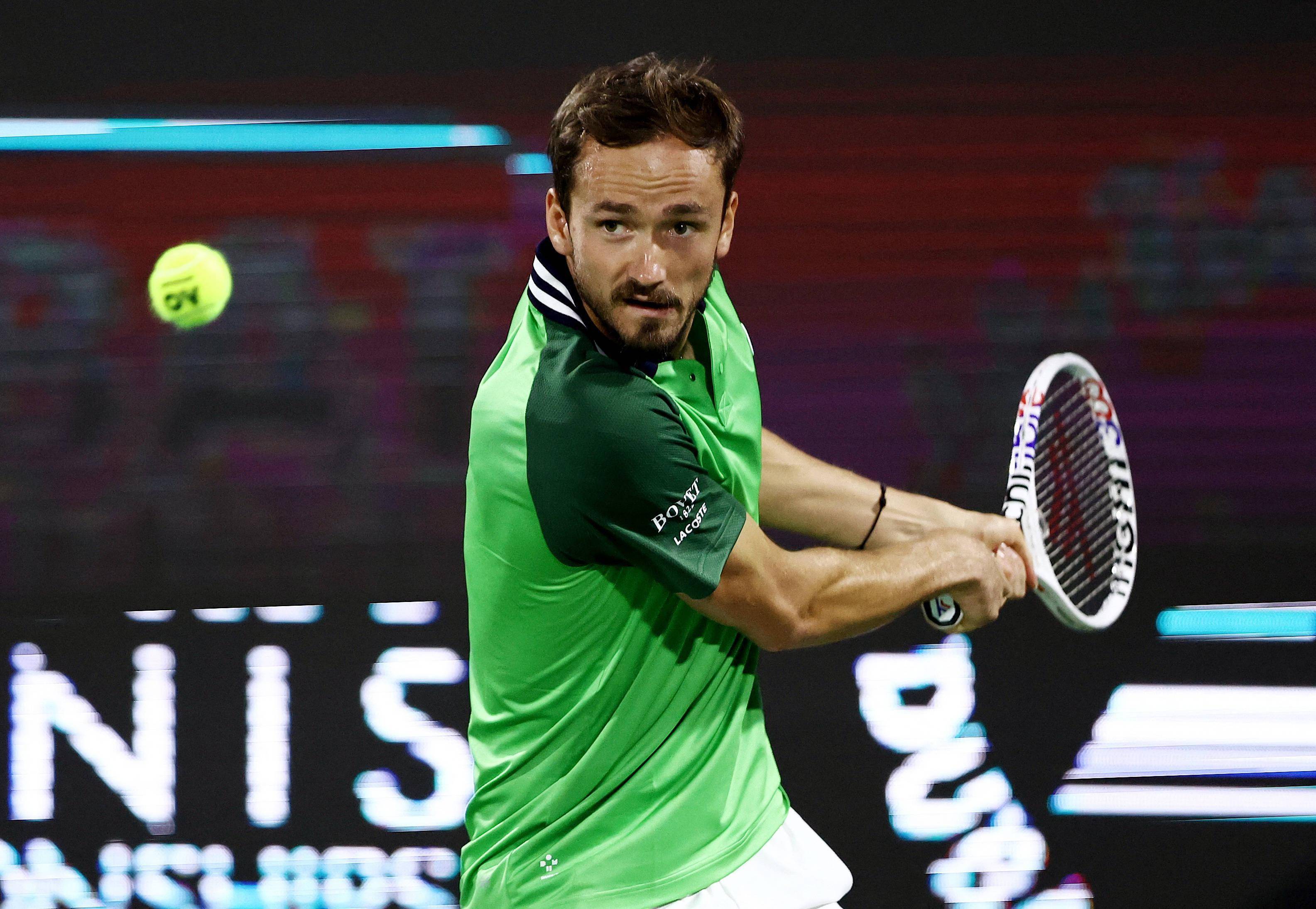 日本网球队逆转欧洲网球队，梅德韦杰夫绝境逆转