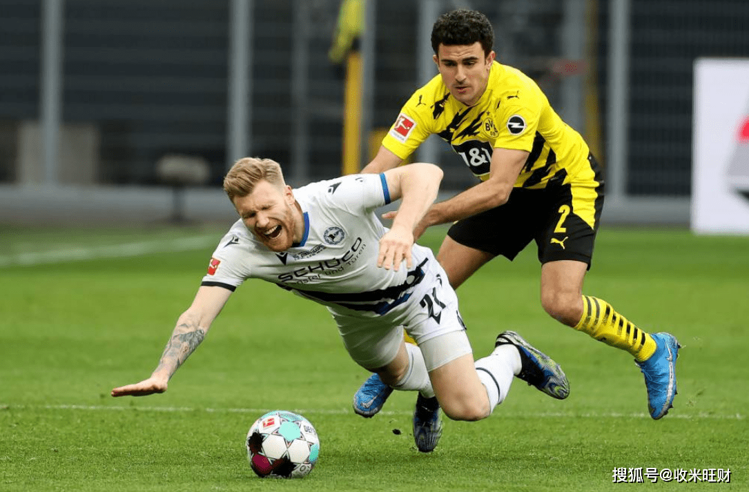 阿斯顿马丁完胜红牛车队，佩雷兹状态火热