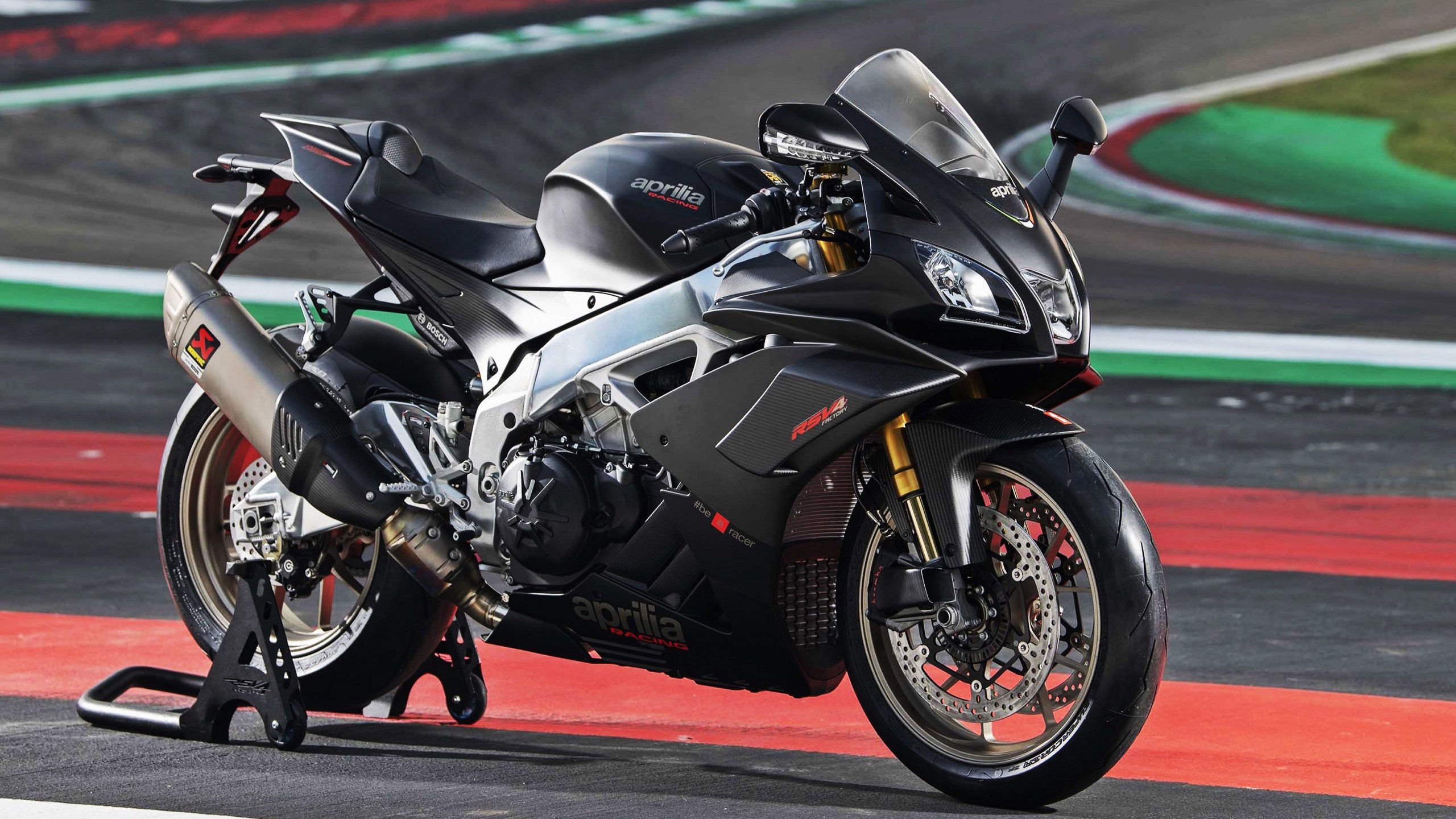 家乡魔力，为何戴维斯杯的纳达尔比法网的红土之王更具统治力？