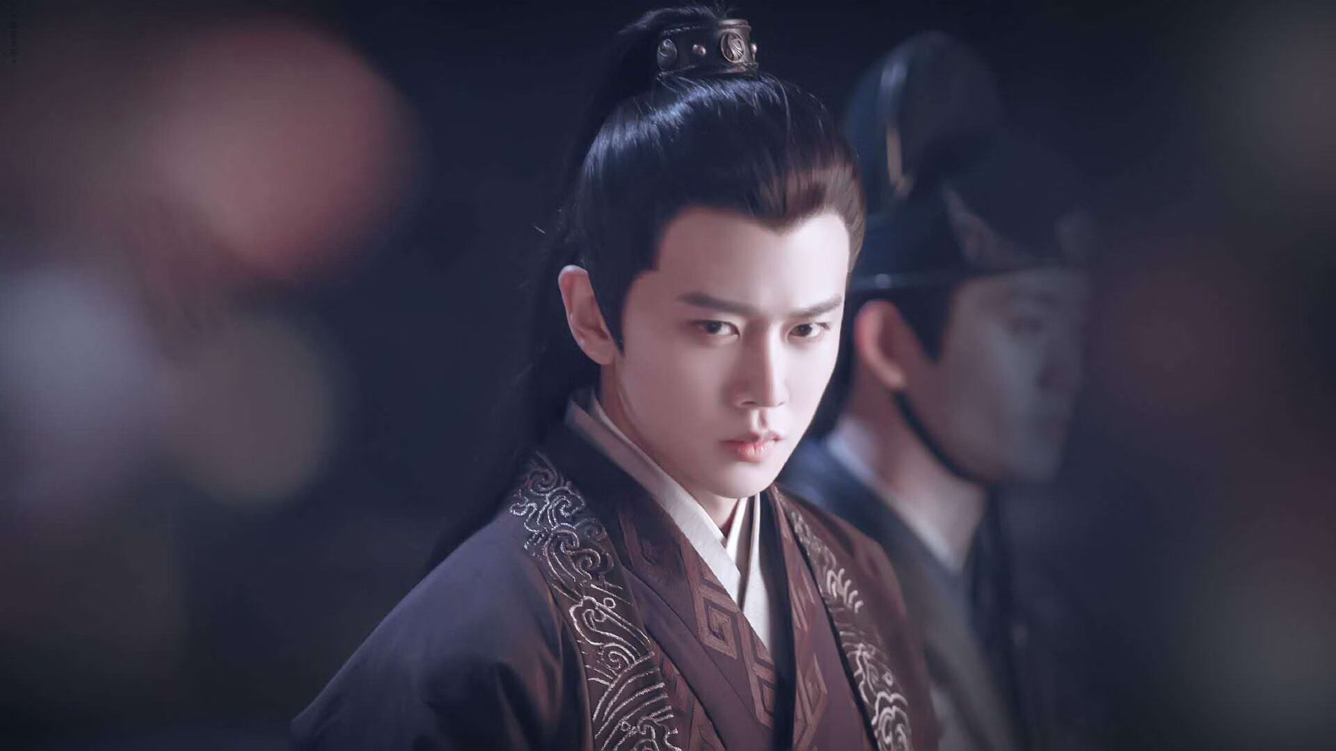 从戴维斯杯到ATP总决赛，兹维列夫的双面燃烧与赛场的双重奏