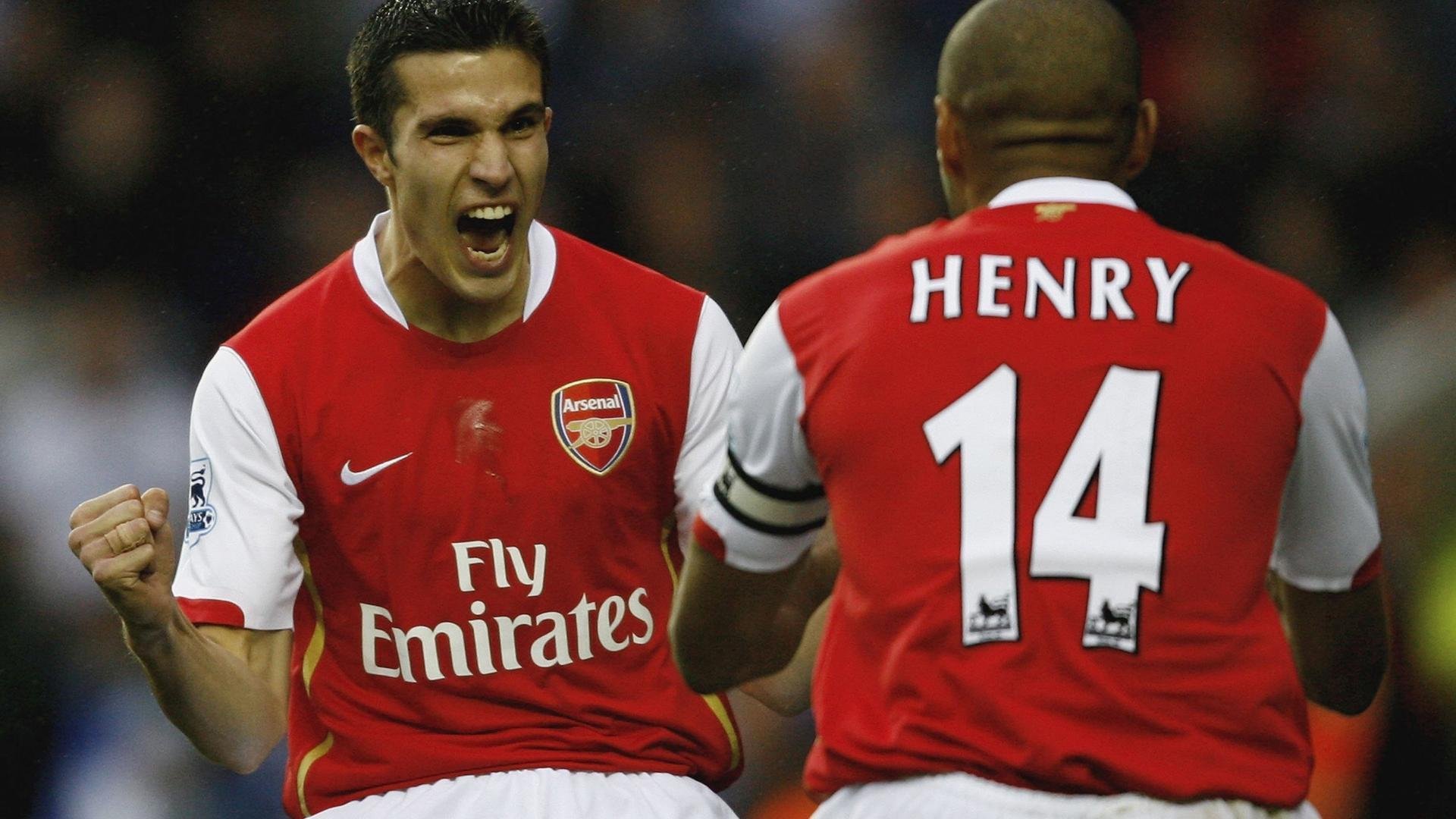 足球的复仇循环,从范加尔的赌注到黄喜灿的接管