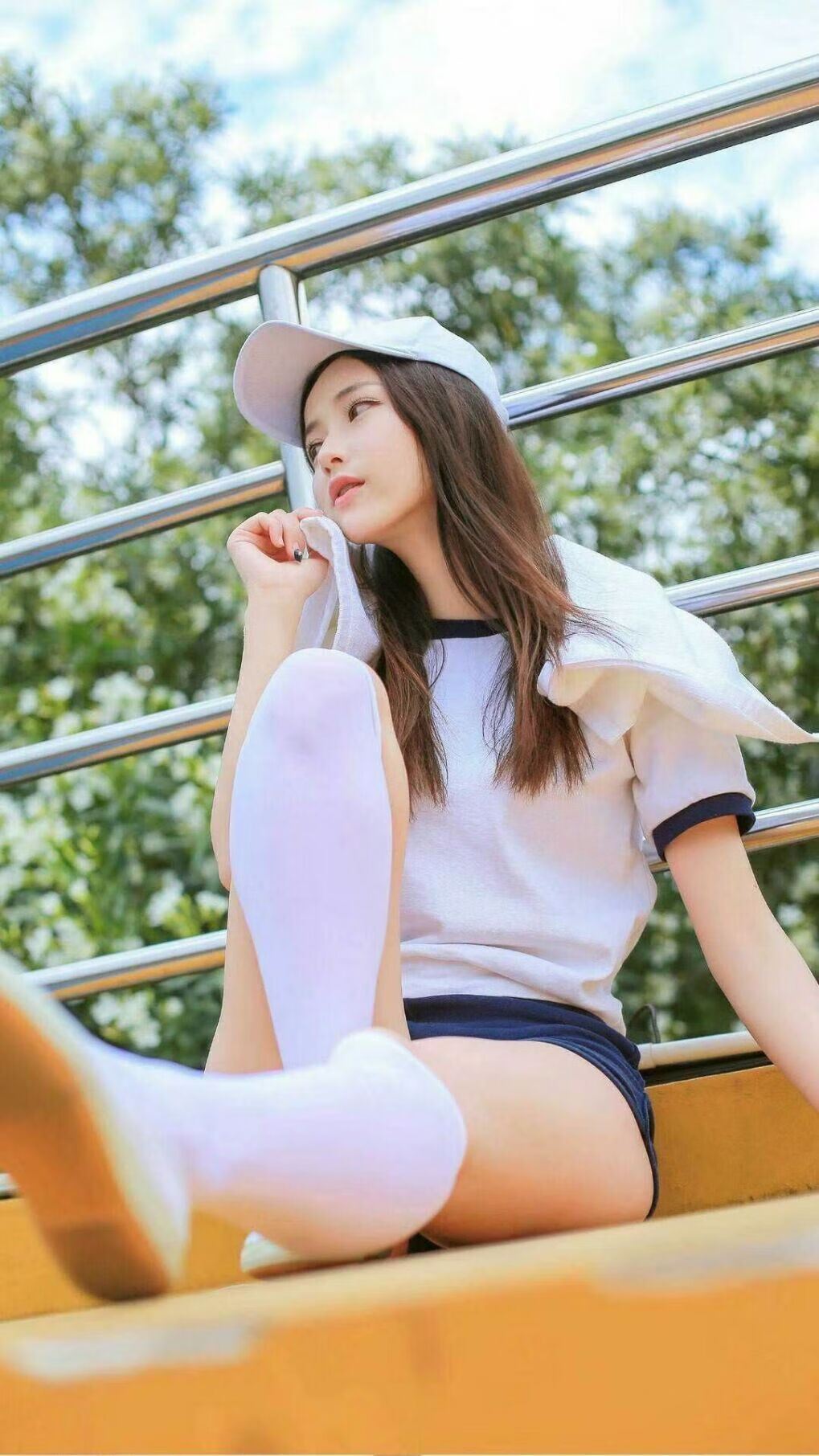 一人与一城的碰撞，皮克的终焉绝唱与勒沃库森的钢铁洪流