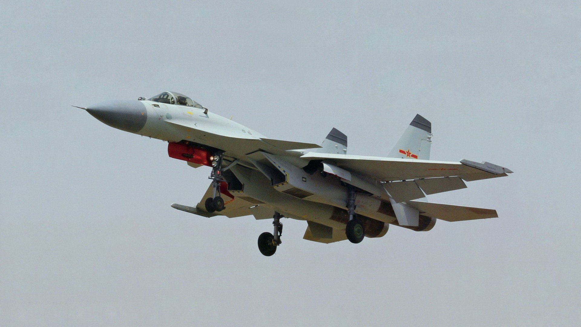 车手的弧线，足球的轨迹，F1街道赛的午夜狂想